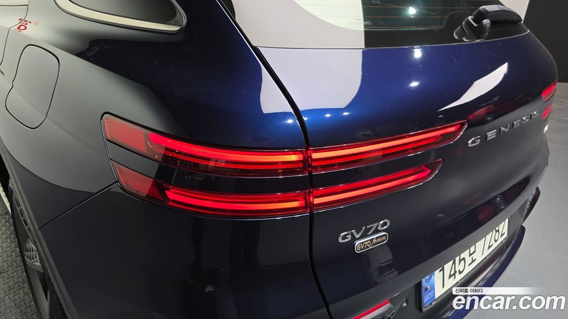Genesis GV70 2024