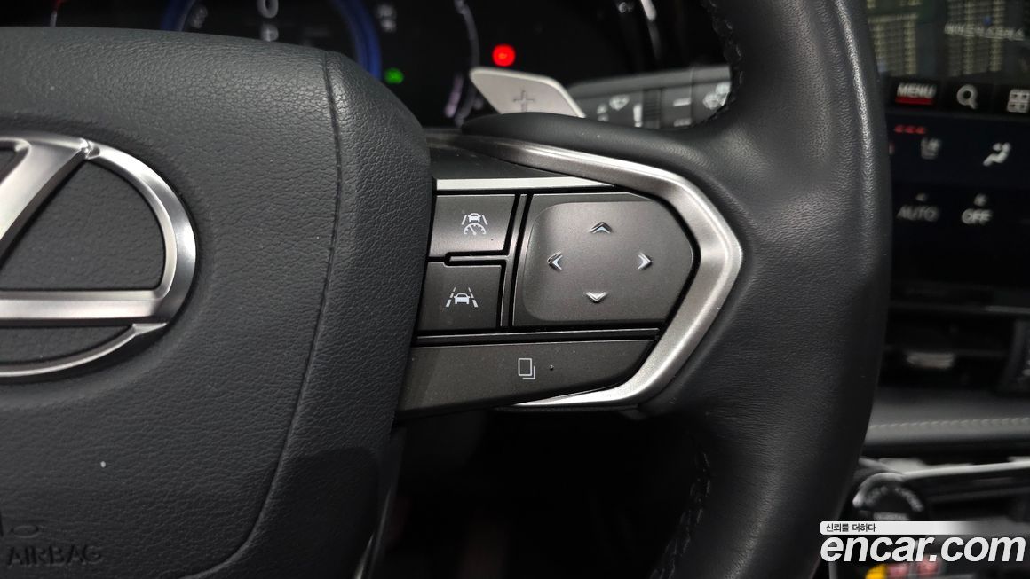 Lexus NX 2025