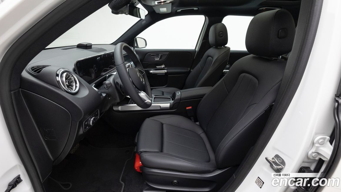 Mercedes-Benz EQB 2025