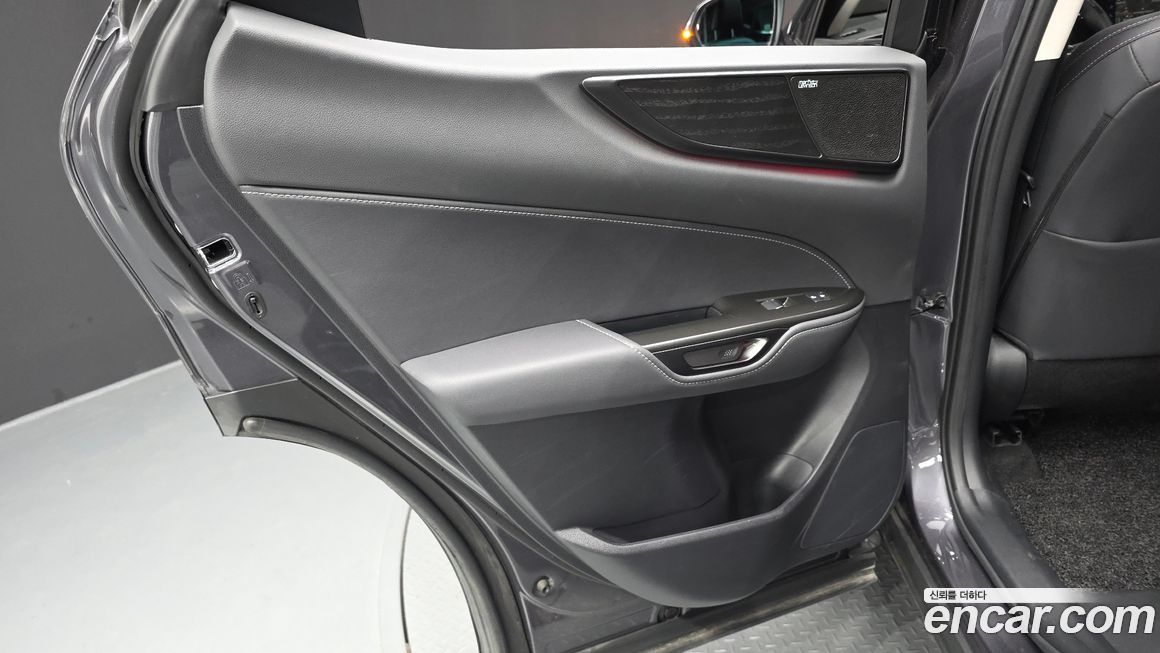 Lexus NX 2025