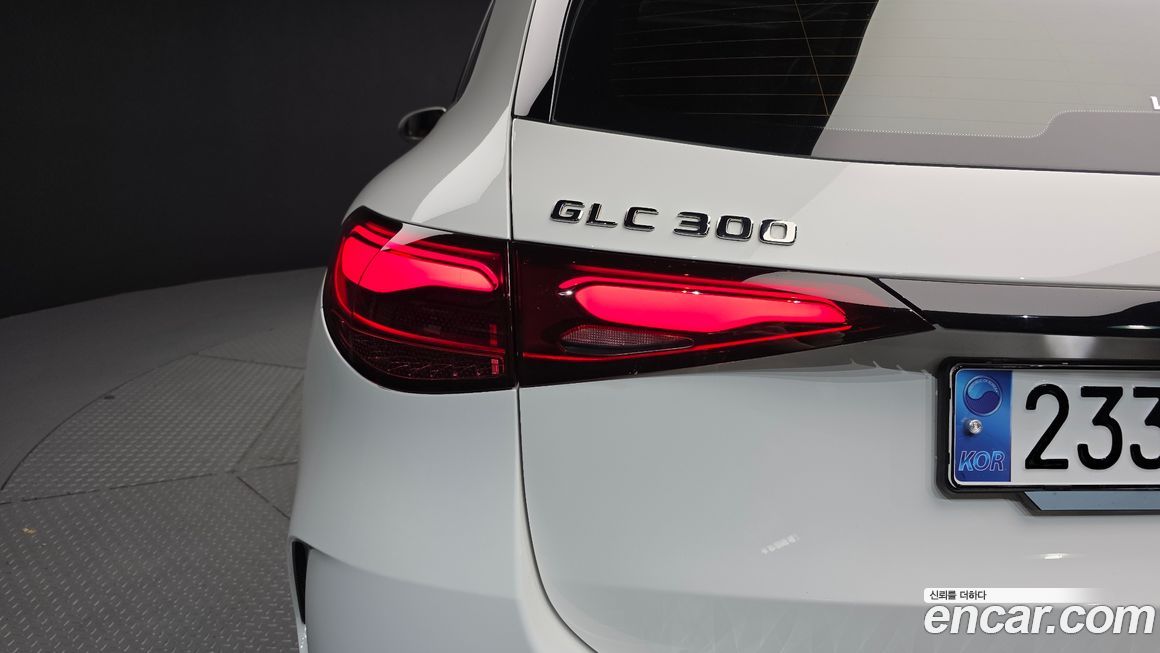 Mercedes-Benz GLC-Class 2024