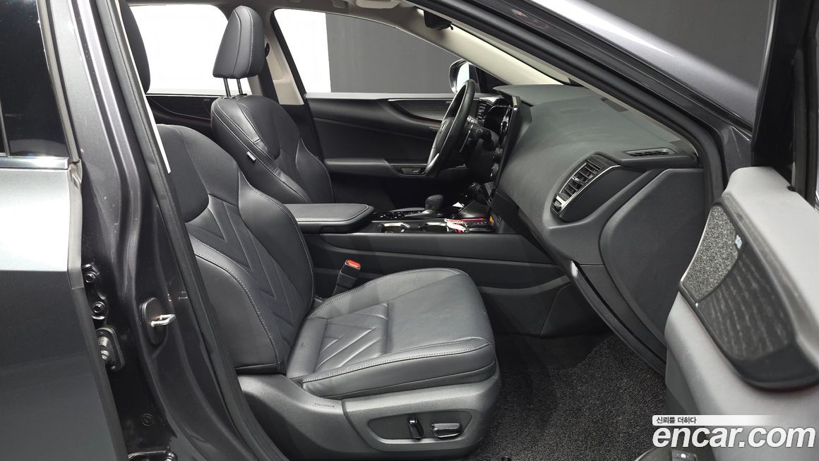 Lexus NX 2025