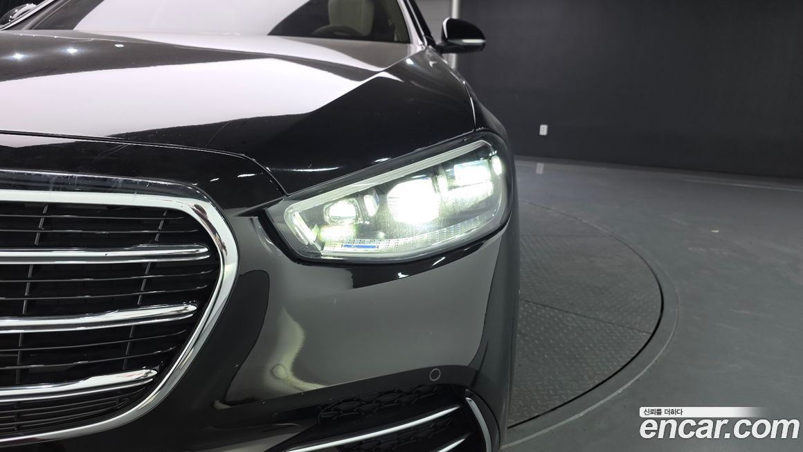 Mercedes-Benz S-Class 2021