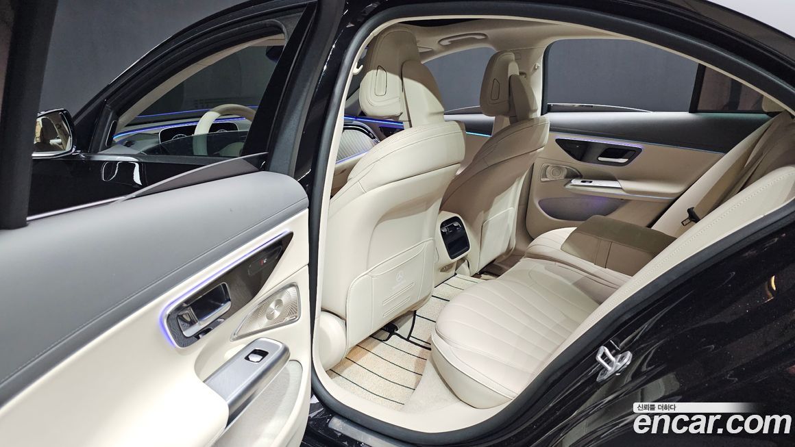 Mercedes-Benz E-Class 2024