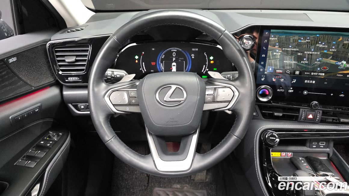 Lexus NX 2025