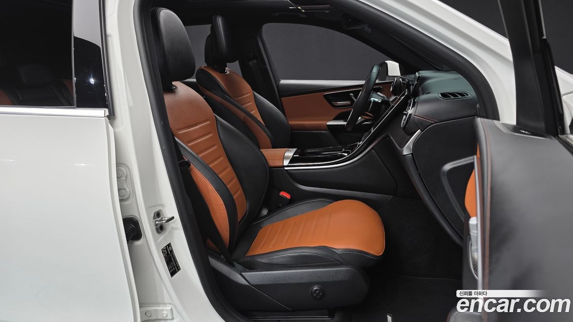 Mercedes-Benz GLC-Class 2024