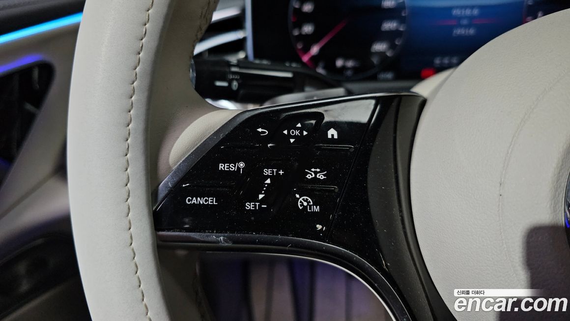 Mercedes-Benz E-Class 2024