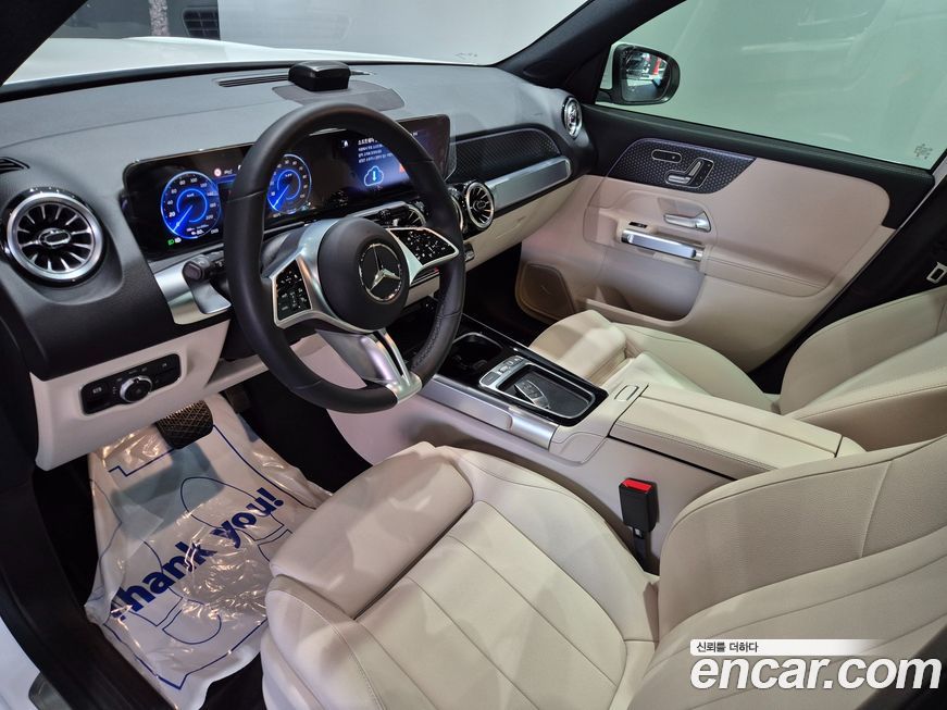 Mercedes-Benz EQB 2026