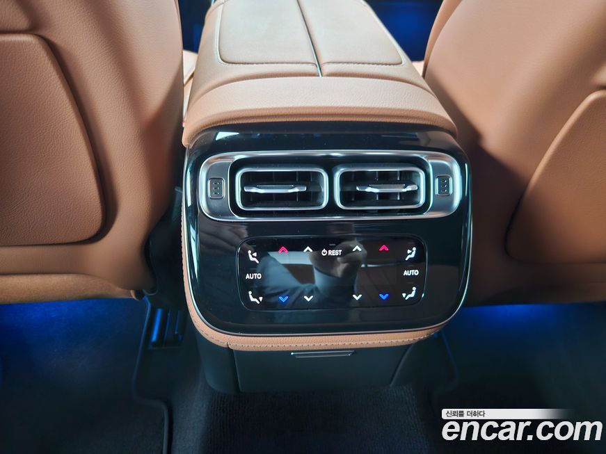 Mercedes-Benz S-Class 2025