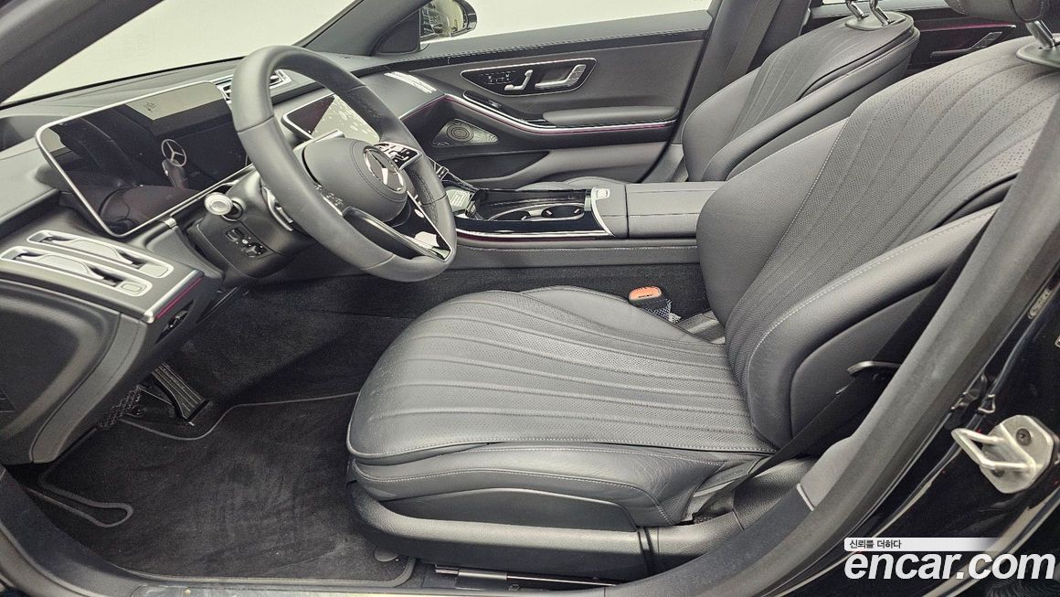 Mercedes-Benz S-Class 2025