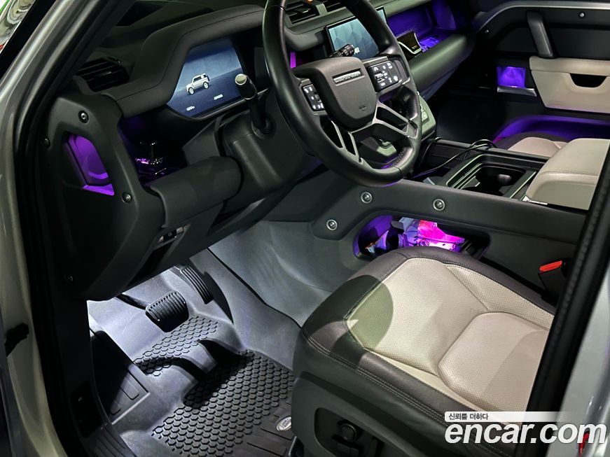 Land Rover Defender 2024
