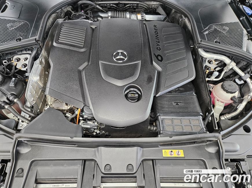 Mercedes-Benz S-Class 2025