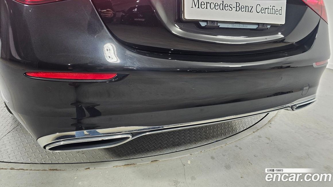 Mercedes-Benz S-Class 2025