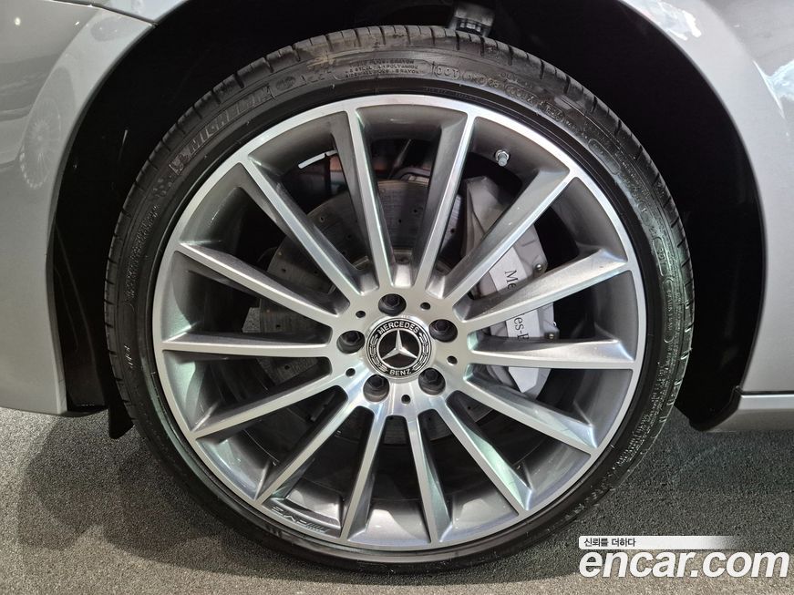 Mercedes-Benz E-Class 2023