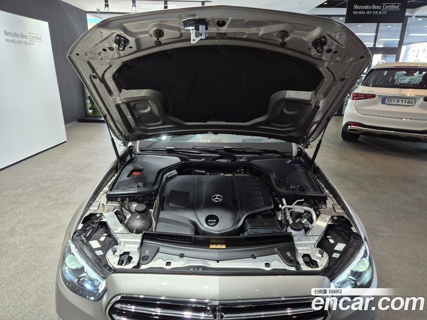 Mercedes-Benz E-Class 2023