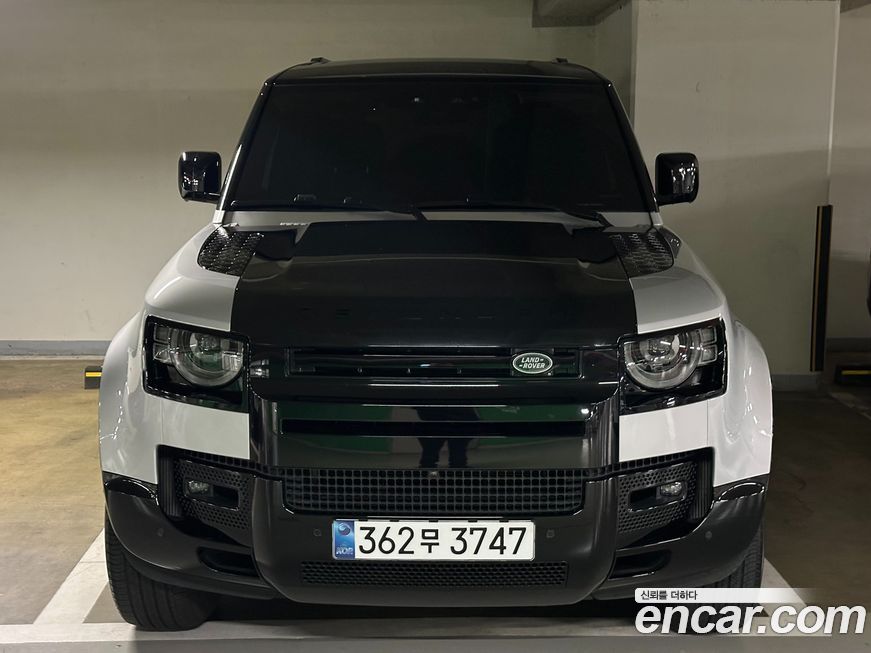 Land Rover Defender 2024