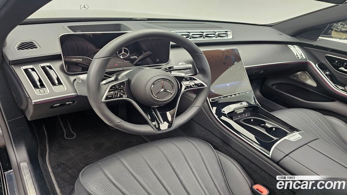 Mercedes-Benz S-Class 2025