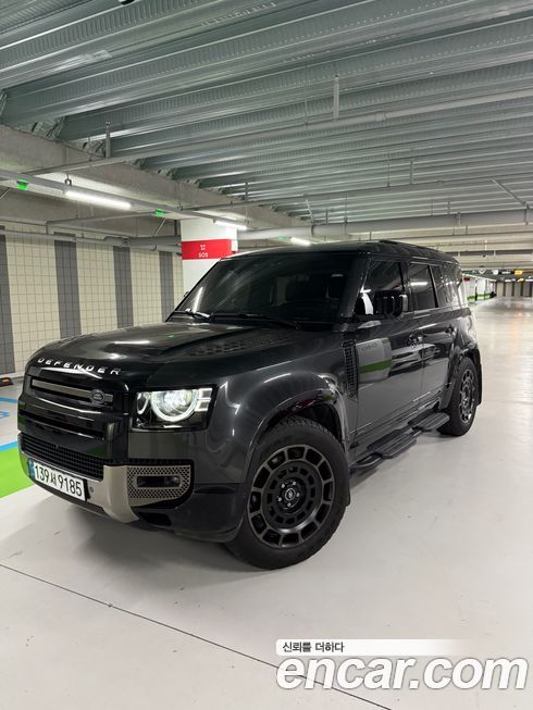 Land Rover Defender 2024