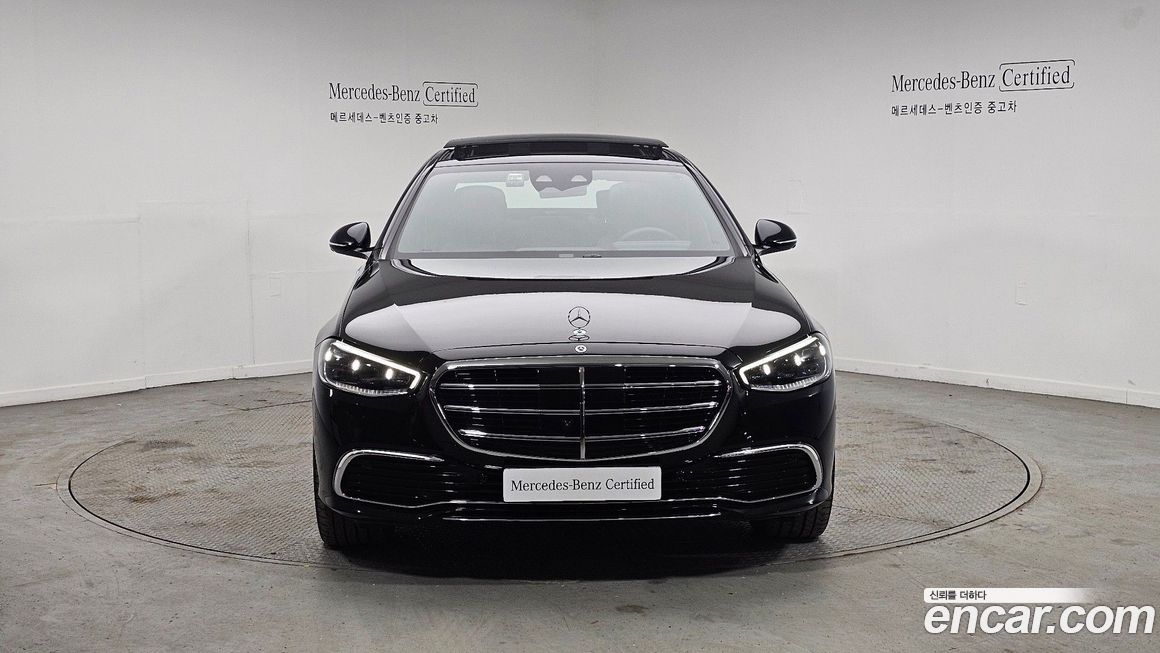 Mercedes-Benz S-Class 2025