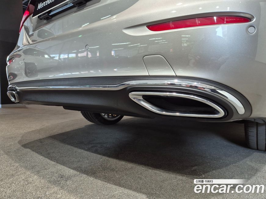 Mercedes-Benz E-Class 2023