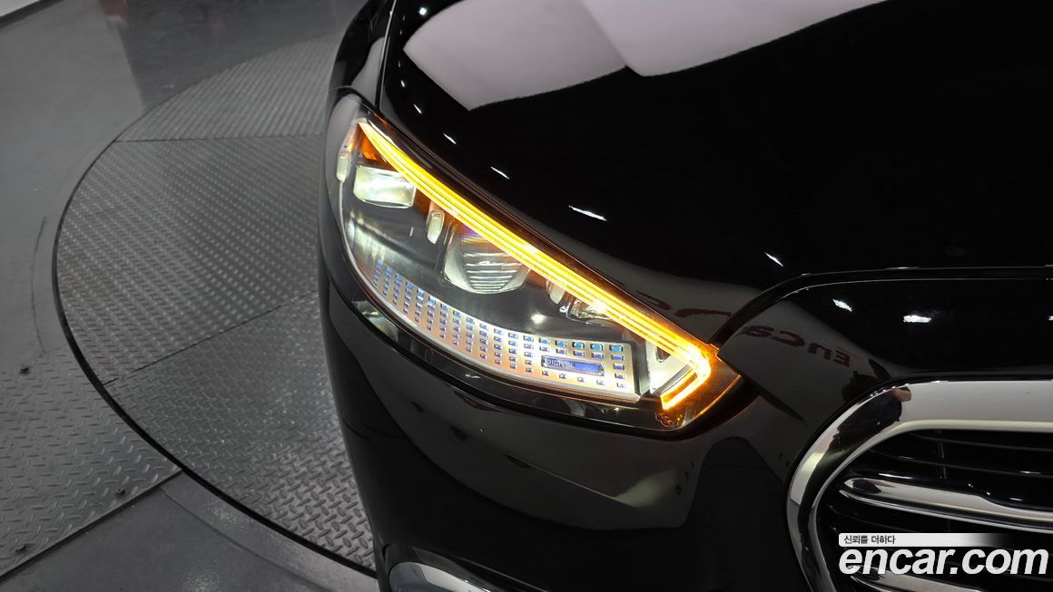 Mercedes-Benz S-Class 2023