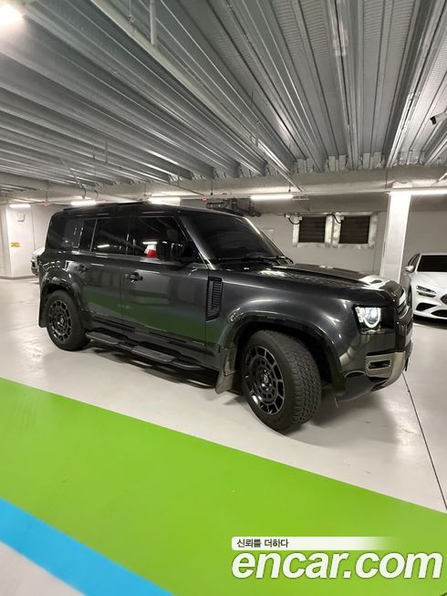 Land Rover Defender 2024