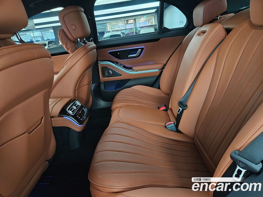 Mercedes-Benz S-Class 2025