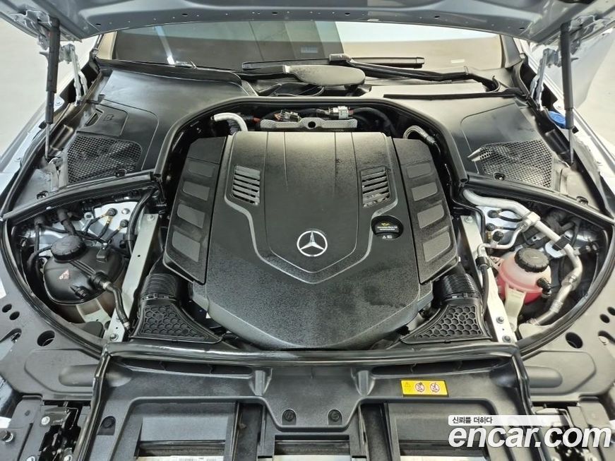 Mercedes-Benz S-Class 2021