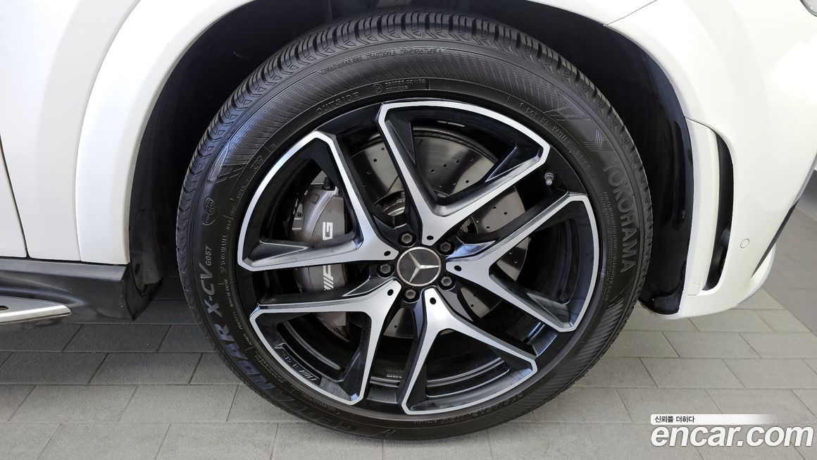 Mercedes-Benz GLE-Class 2023