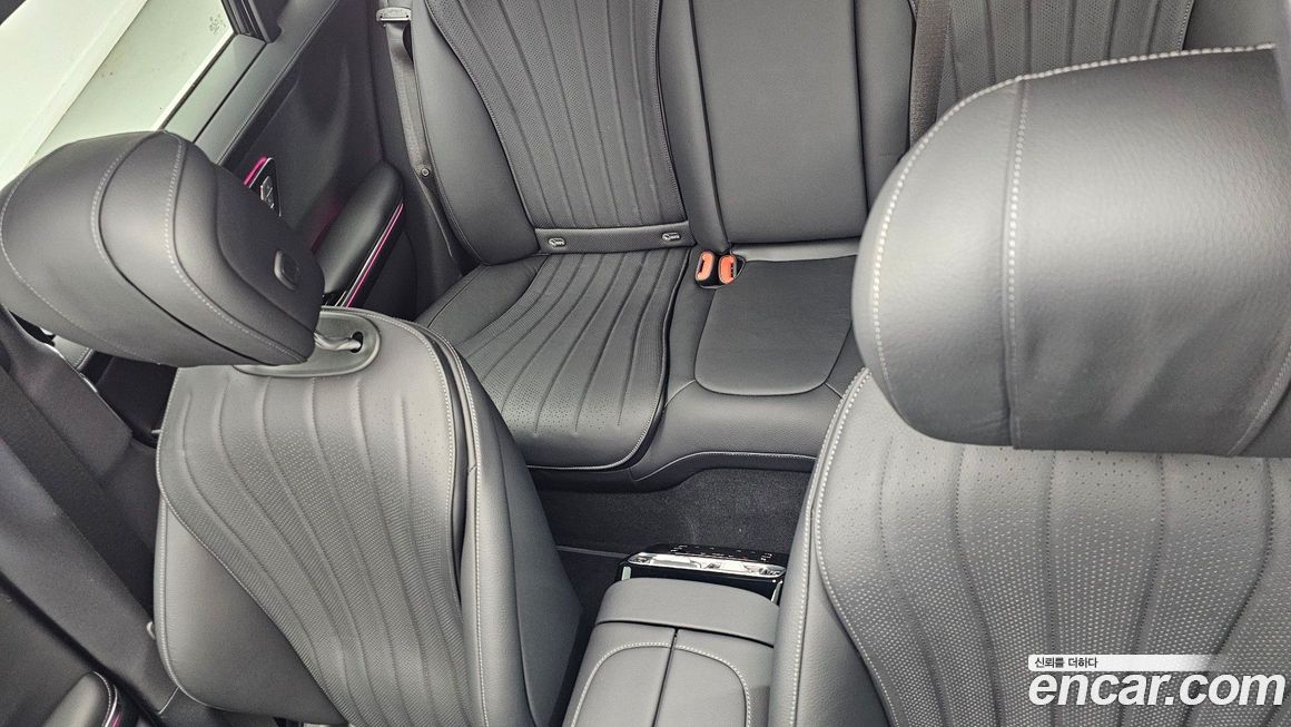 Mercedes-Benz S-Class 2025