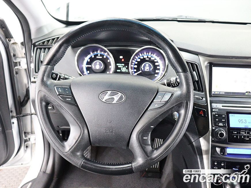 Hyundai Sonata 2010