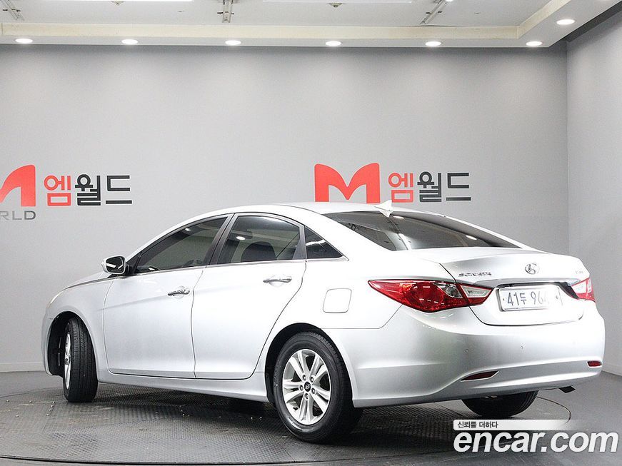 Hyundai Sonata 2010