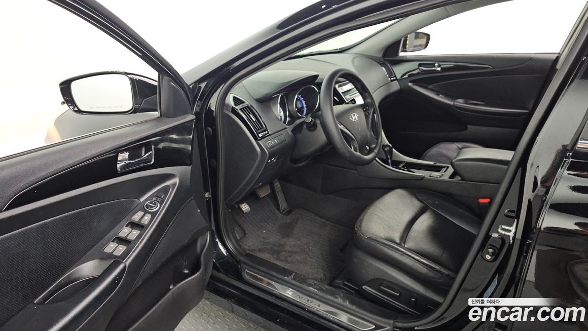 Hyundai Sonata 2010