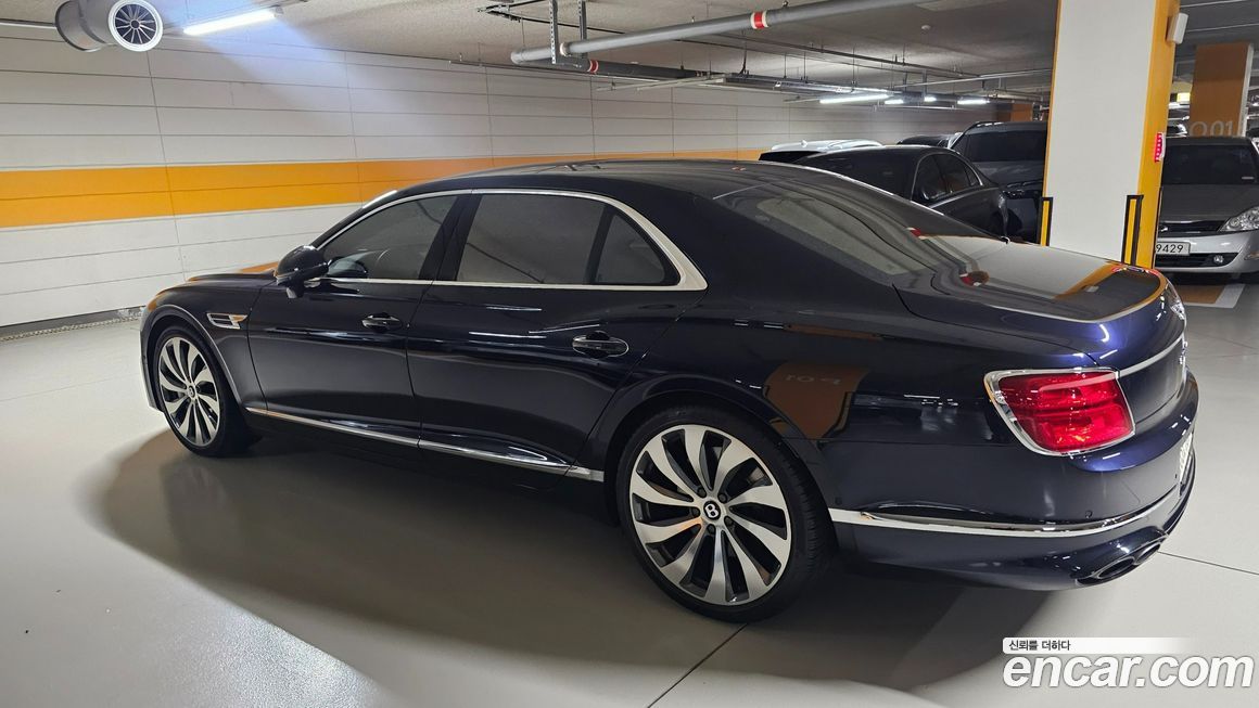 Bentley Flying Spur 2022