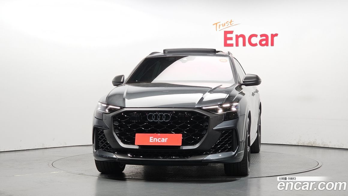 Audi RSQ8 2025