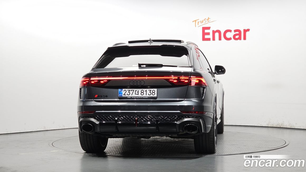 Audi RSQ8 2025