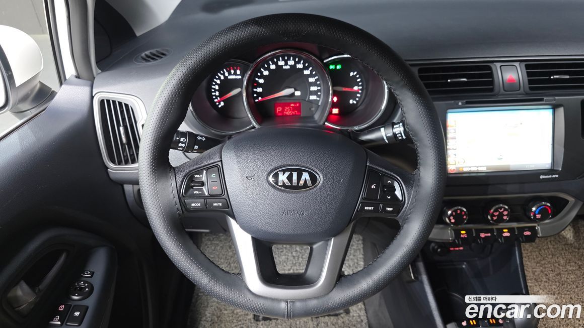 Kia pride 2013