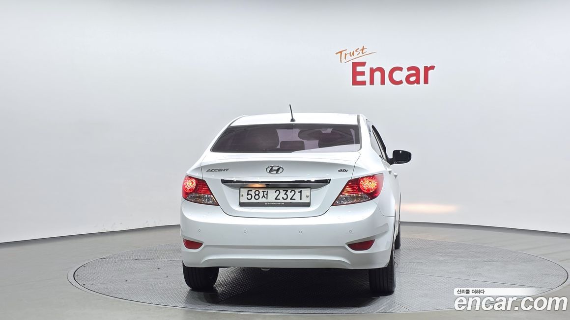 Hyundai Accent 2014