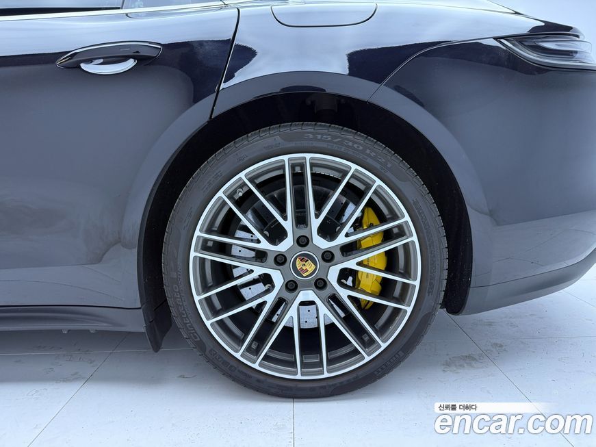 Porsche Panamera 2022