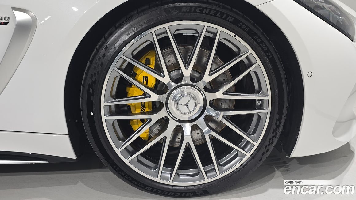 Mercedes-Benz AMG GT 2025