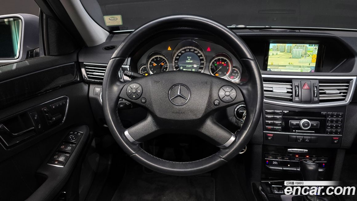 Mercedes-Benz E-Class 2011
