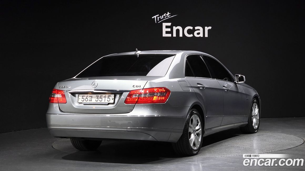 Mercedes-Benz E-Class 2011