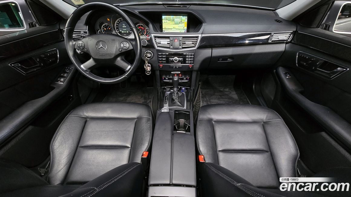 Mercedes-Benz E-Class 2011
