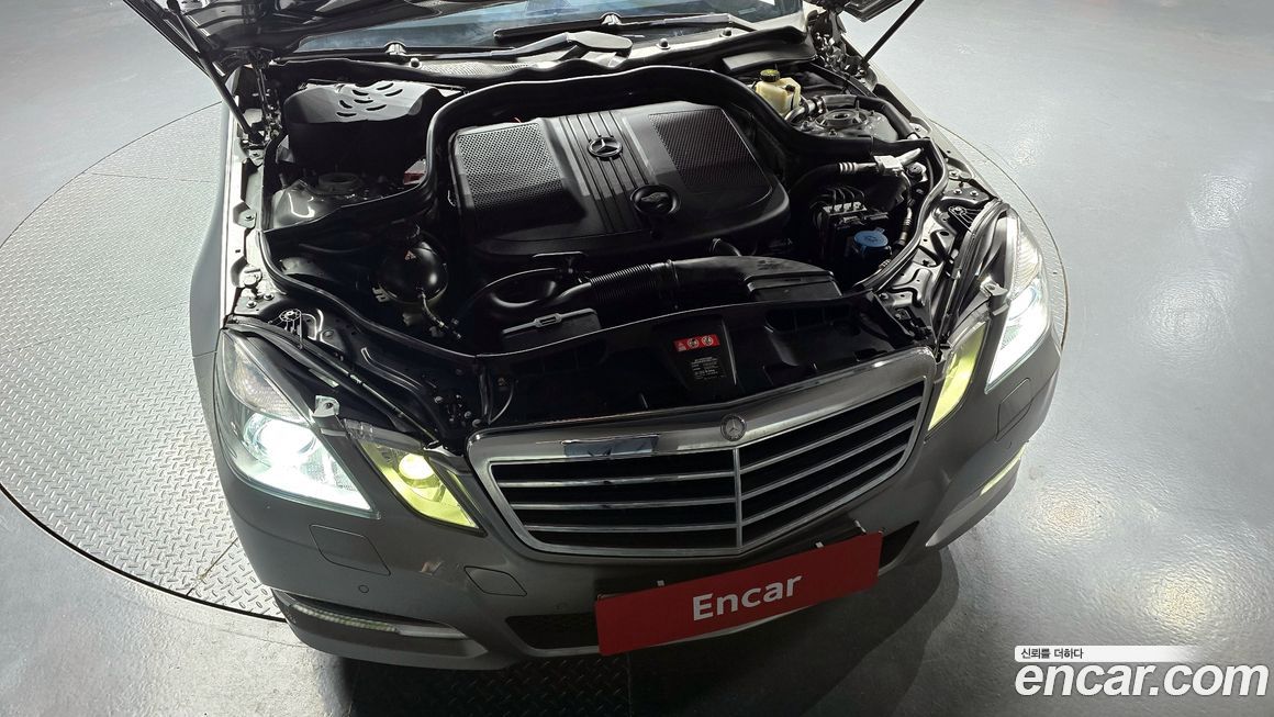 Mercedes-Benz E-Class 2011