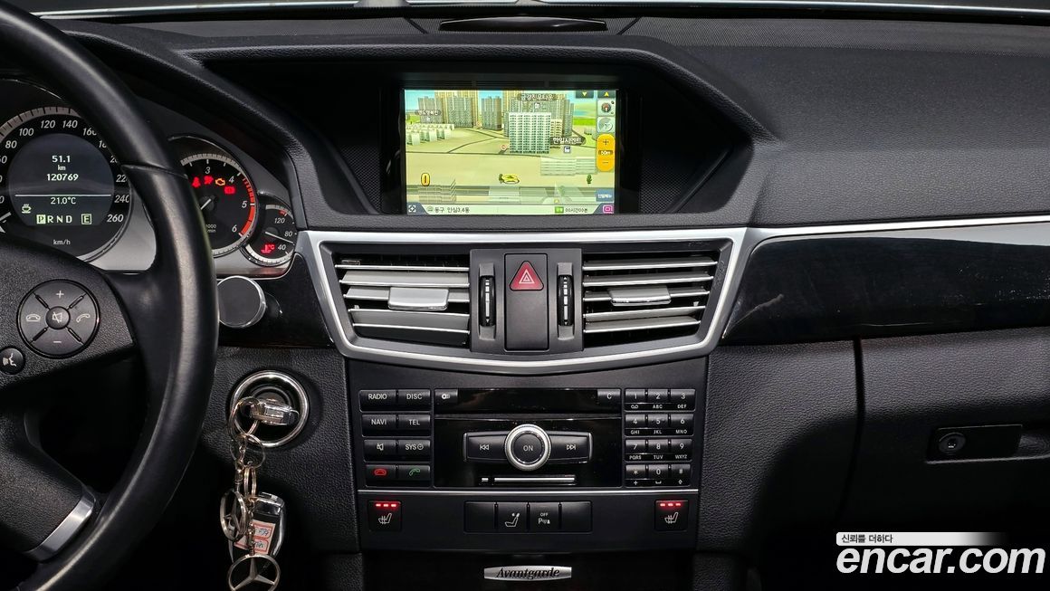 Mercedes-Benz E-Class 2011