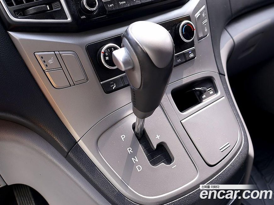 Hyundai Starex 2018