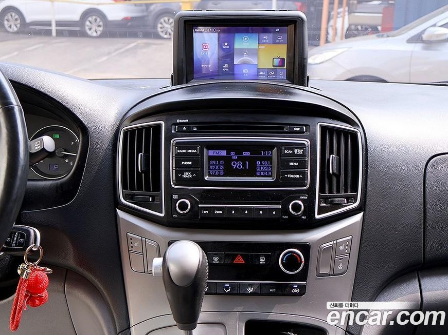Hyundai Starex 2018