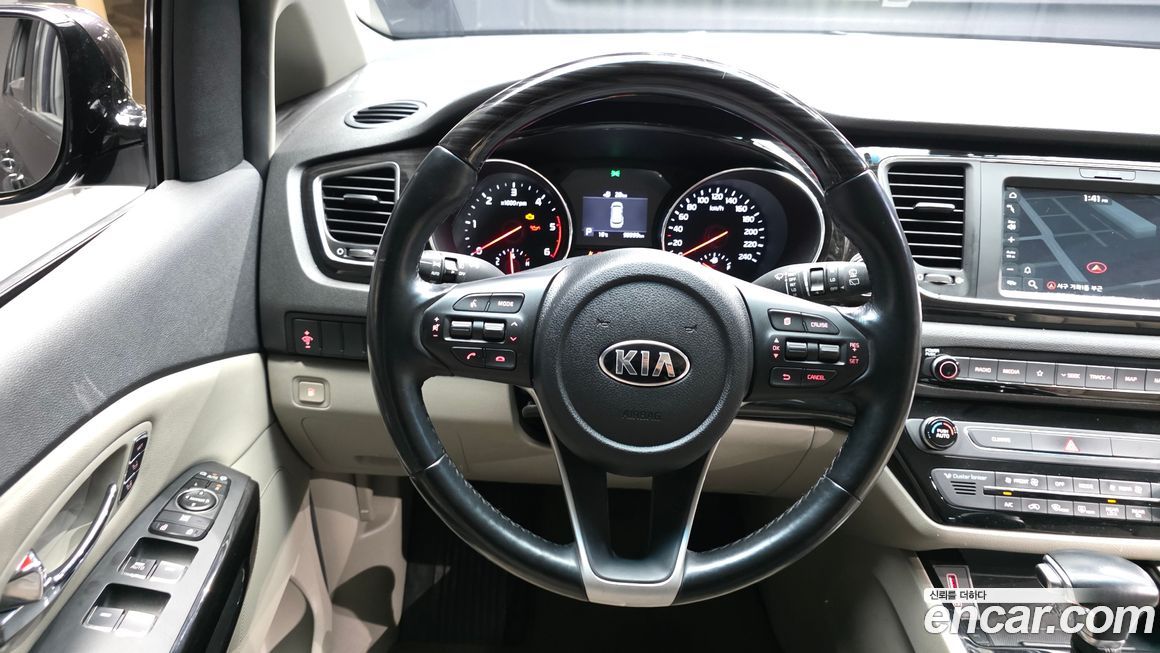 Kia Canival 2019