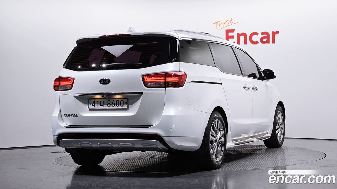 Kia Canival 2015