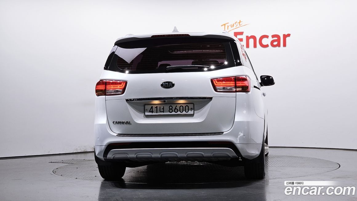Kia Canival 2015
